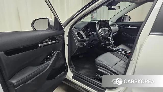 Kia Seltos 2022 Белый из Кореи, фото 2