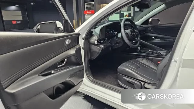 Hyundai The New Avante (CN7) 2024 Белый из Кореи, фото 2