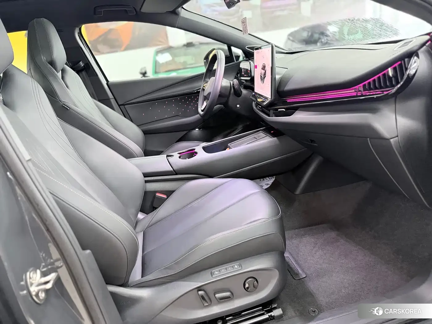 Volkswagen ID. UNYX 2025 Silver/gray из Китая, фото 2
