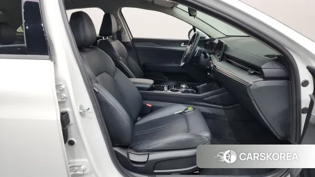 Kia The New K5 3rd generation 2024 Белый из Кореи, фото 2