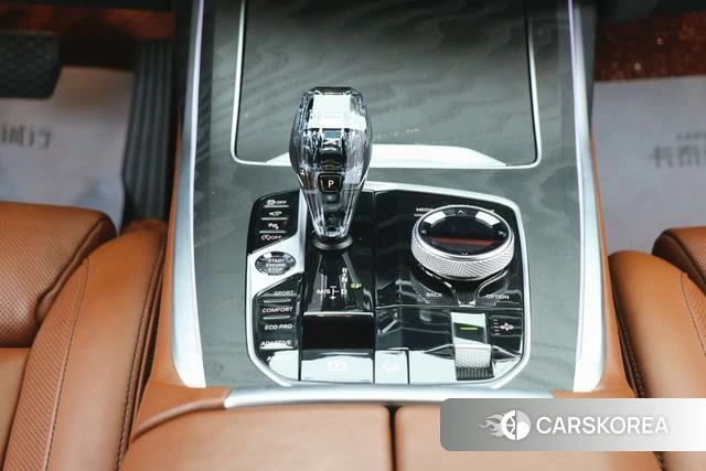 BMW X7 2021 Черный из Китая, фото 2