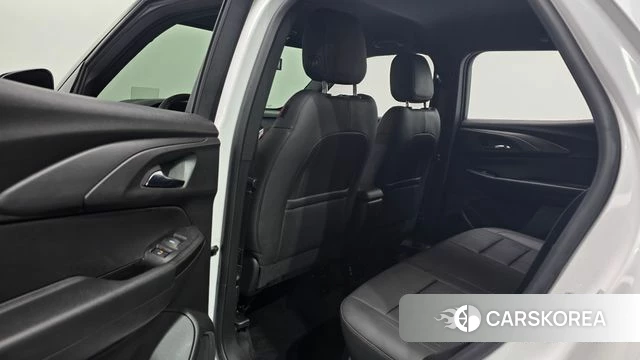 Chevrolet (GM Daewoo) Trailblazer 2023 Белый из Кореи, фото 2