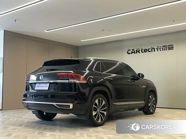 Volkswagen Tourang 2021 Черный из Китая, фото 2