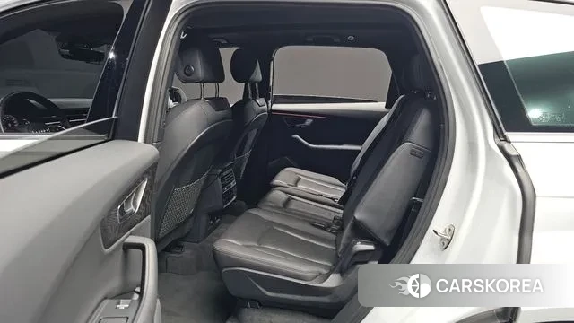 Audi Q7 (4M) 2021 Белый из Кореи, фото 2