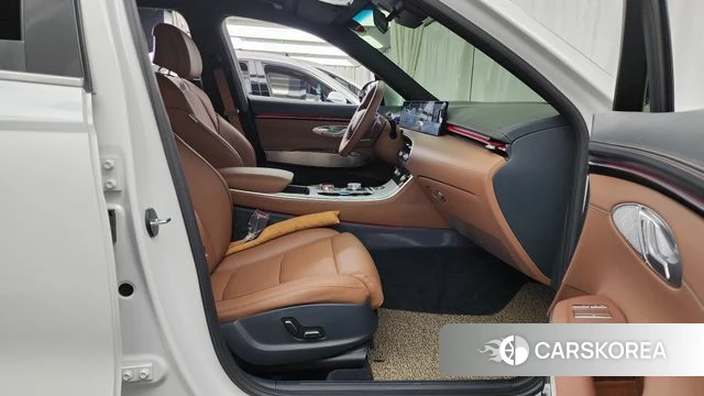 Genesis GV70 2024 Белый из Кореи, фото 2