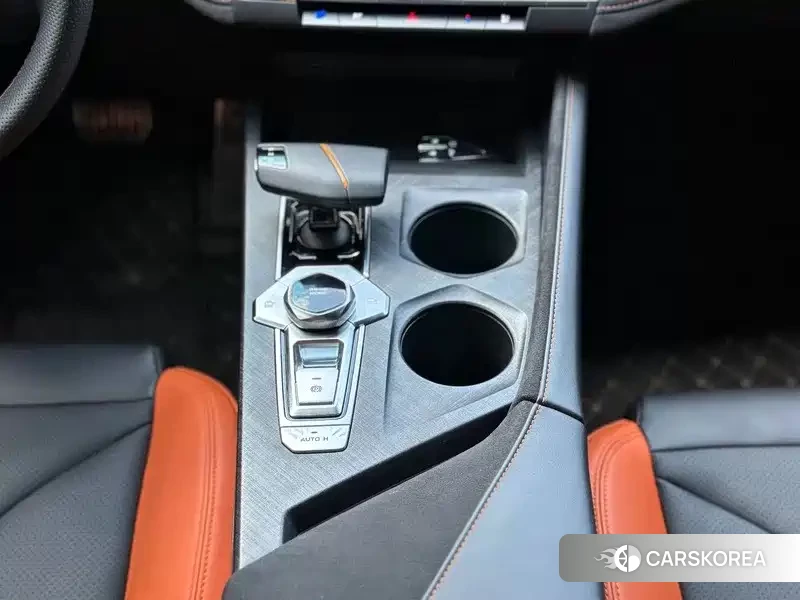 Chang'an UNI-V 2025 Silver/gray из Китая, фото 2