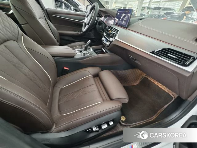 BMW 5 series 2024 Белый из Китая, фото 2