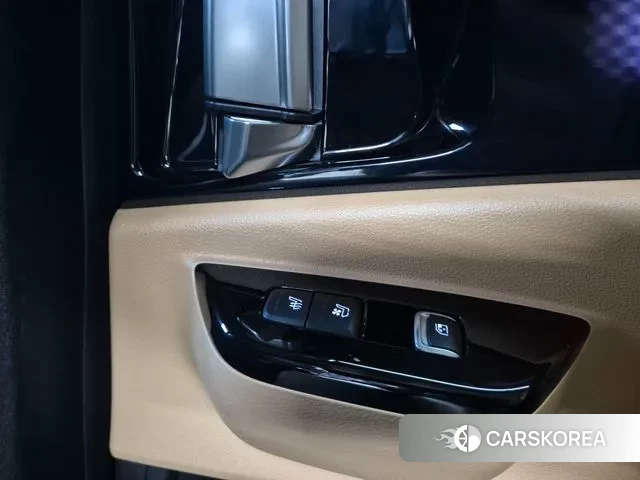 Kia Carnival 4th generation 2023 Черный из Кореи, фото 2