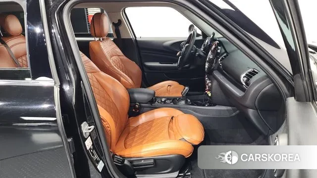 Mini Cooper Clubman 2021 Черный из Кореи, фото 2