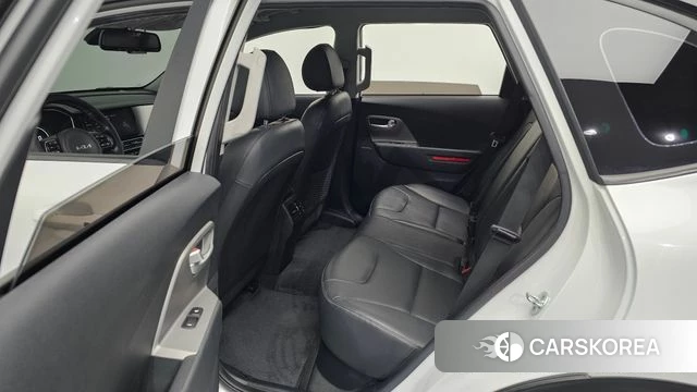 Kia Niro Plus 2022 Белый из Кореи, фото 2