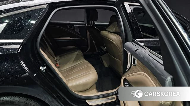 Kia K8 Hybrid 2023 Черный из Кореи, фото 2