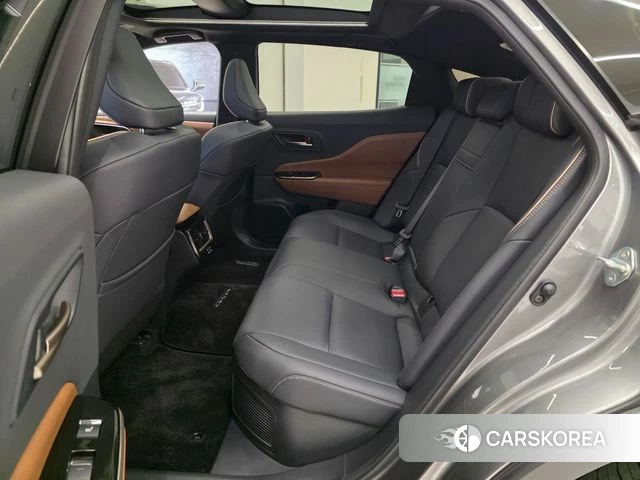Toyota Crown Crossover 2025 Серый из Кореи, фото 2