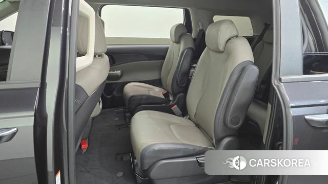 Kia The New Carnival 4th Generation 2024 Серый из Кореи, фото 2