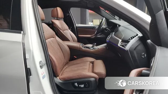 BMW X6 (G06) 2022 Белый из Кореи, фото 2