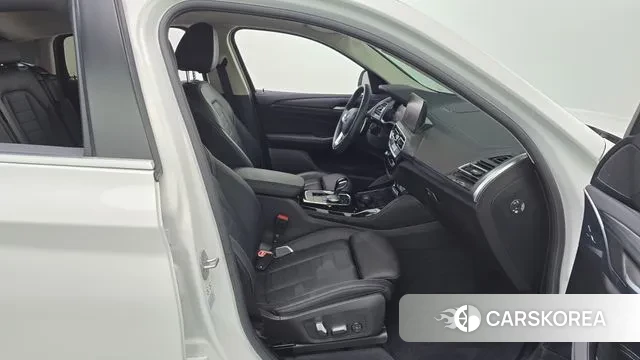 BMW X4 (G02) 2023 Белый из Кореи, фото 2