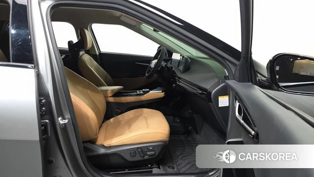 Kia EV6 2022 Серебристо-серый из Кореи, фото 2