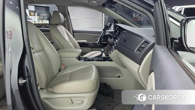 Kia The New Carnival 2018 Серый из Кореи, фото 2