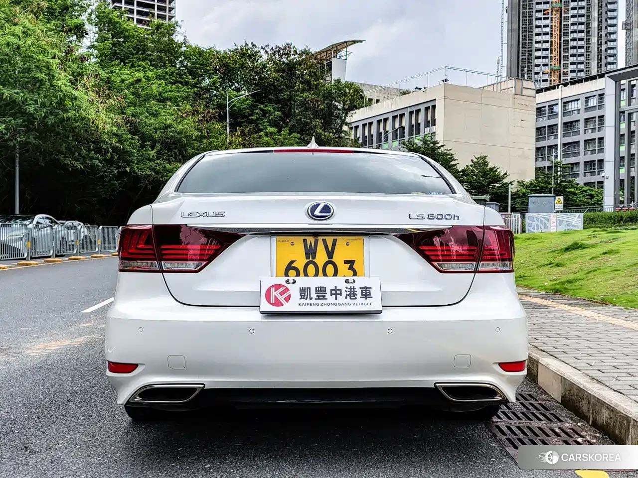 Lexus LS 2021 Белый из Китая, фото 2