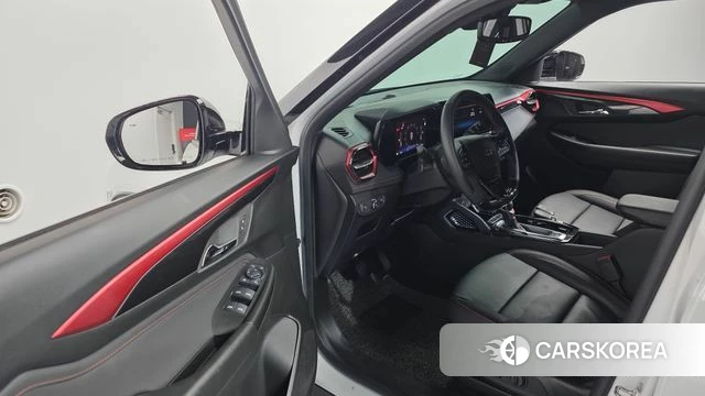 Chevrolet (GM Daewoo) The New Trail Blazer 2023 Белый из Кореи, фото 2