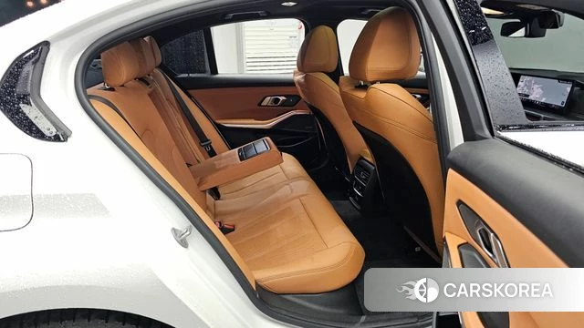 BMW 3 Series (G20) 2025 Белый из Кореи, фото 2