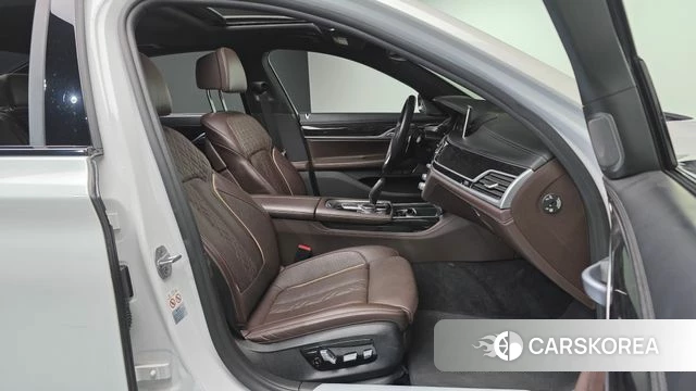 BMW 7 Series (G11) 2019 Белый из Кореи, фото 2