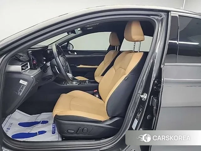 Kia K5 3rd generation 2023 Серый из Кореи, фото 2