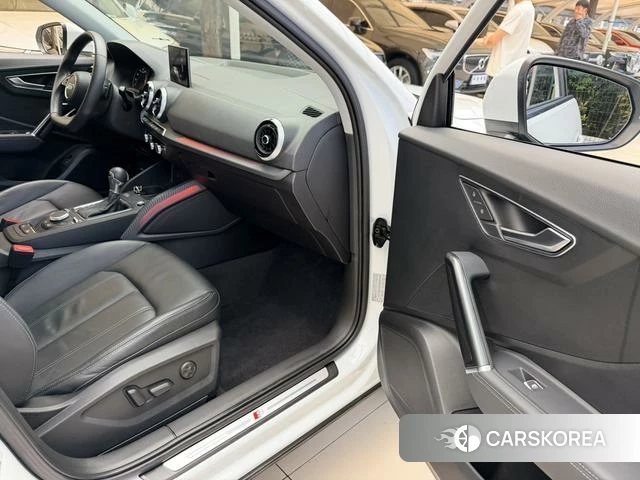 Audi Q2L 2022 Белый из Китая, фото 2