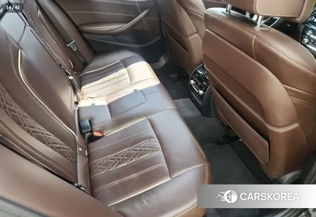 BMW 5 Series (G30) 2018 Серый из Кореи, фото 2