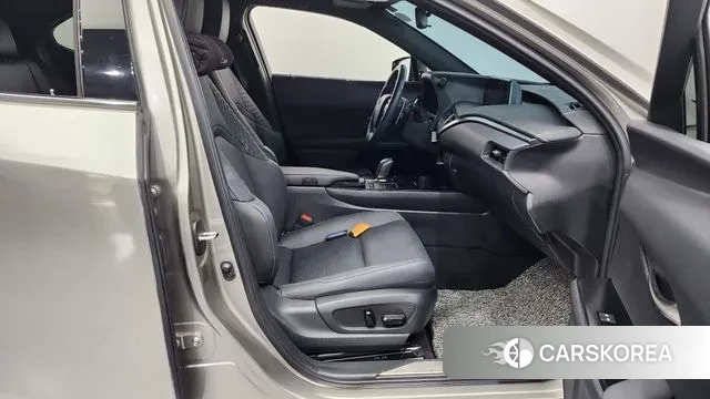 Lexus UX300e 2022 Серебристо-серый из Кореи, фото 2