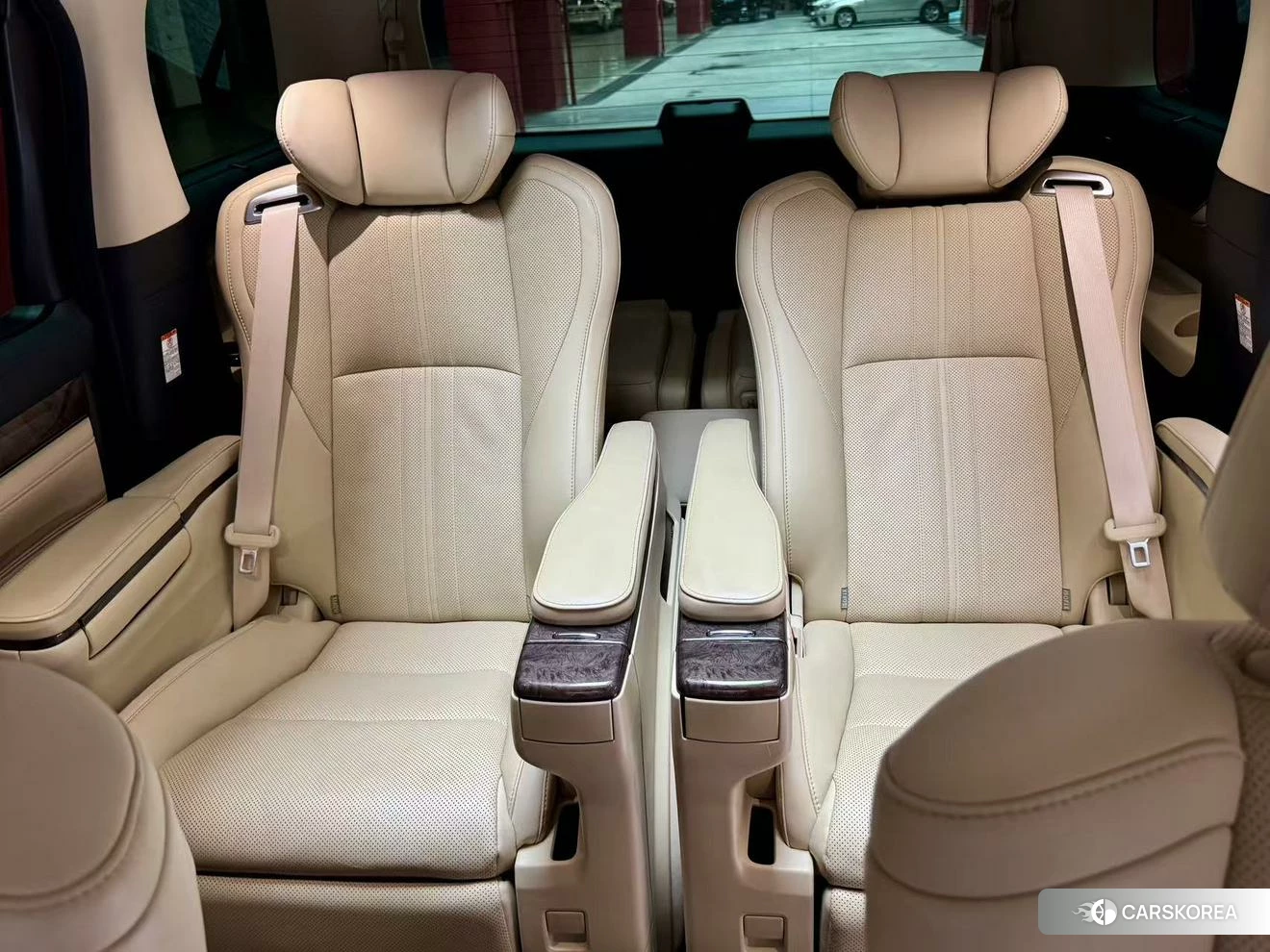 Toyota Elfa 2021 Черный из Китая, фото 2