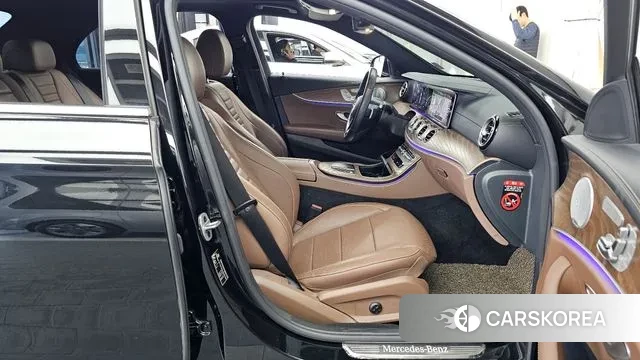 Mercedes-Benz E-Class W213 2020 Черный из Кореи, фото 2