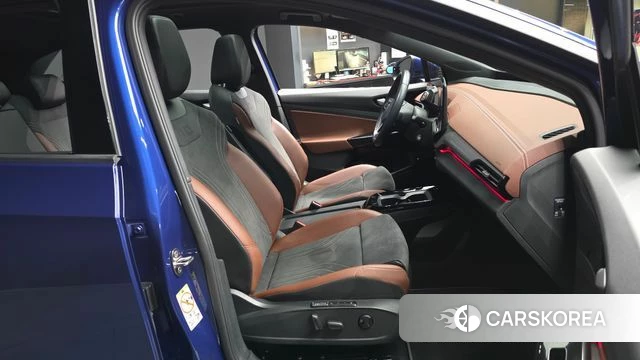 Volkswagen ID.4 2023 Синий из Кореи, фото 2