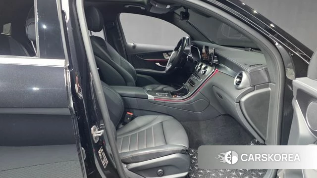 Mercedes-Benz GLC-Class X253 2023 Черный из Кореи, фото 2