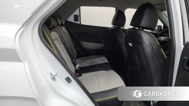 Hyundai Venue 2025 Белый из Кореи, фото 2