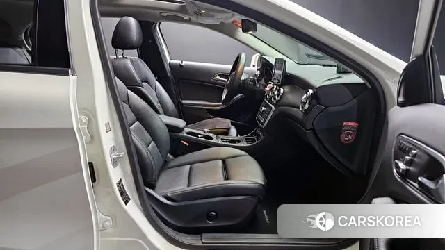 Mercedes-Benz GLA-Class X156 2018 Белый из Кореи, фото 2