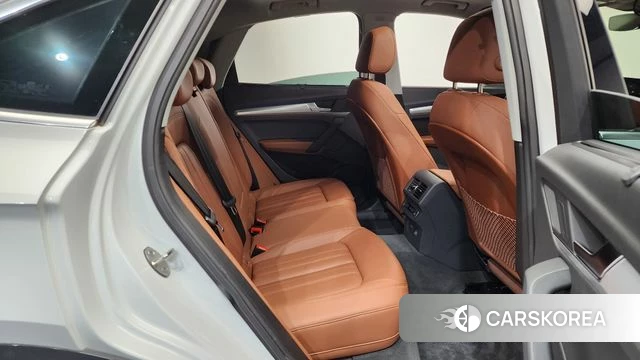 Audi Q5 (FY) 2023 Белый из Кореи, фото 2