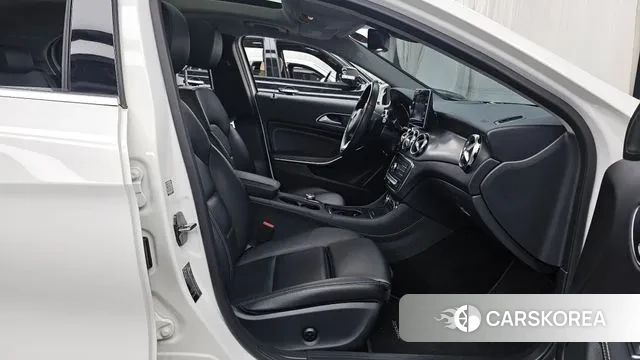 Mercedes-Benz GLA-Class X156 2019 Белый из Кореи, фото 2