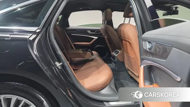 Audi A6 (C8) 2021 Черный из Кореи, фото 2