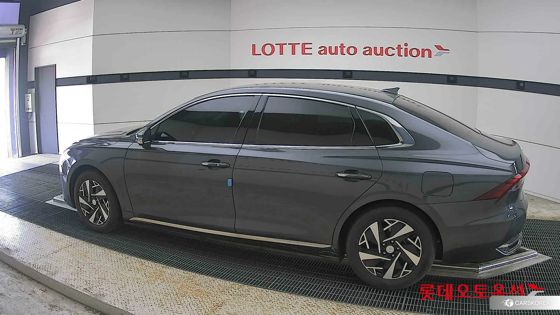 Hyundai Grandeur Hybrid 2022 Nocturne Grey Metallic из Кореи, фото 2