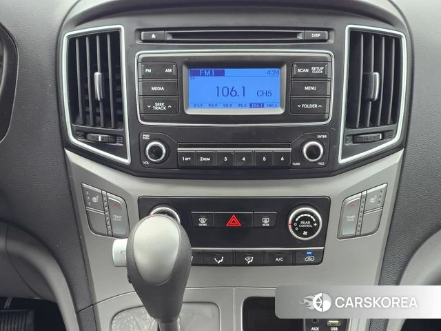 Hyundai The New Grand Starex 2018 Желтый из Кореи, фото 2