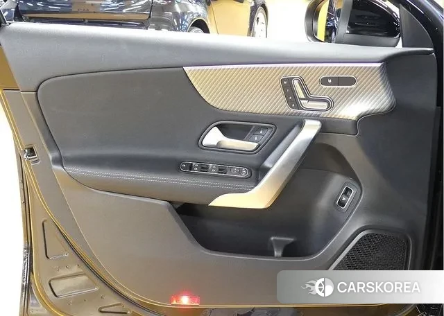 Mercedes-Benz A-Class W177 2024 Черный из Кореи, фото 2