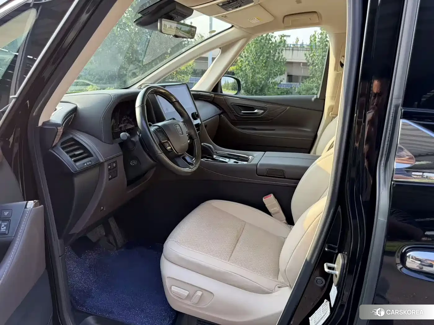 Toyota Vellfire 2023 Черный из Китая, фото 2