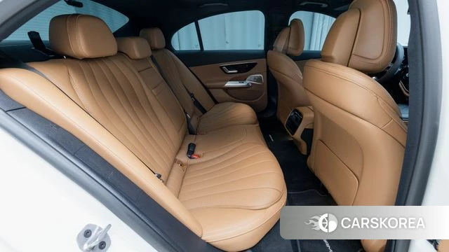 Mercedes-Benz E-Class W214 2025 Белый из Кореи, фото 2