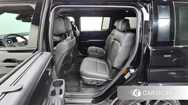 Hyundai Santa Fe (MX5) 2023 Черный из Кореи, фото 2