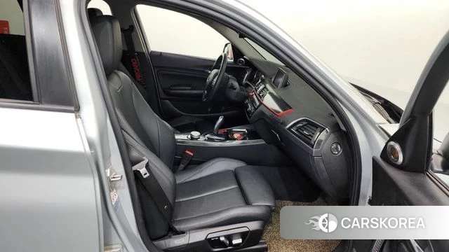 BMW 1 Series (F20) 2018 Серебряный из Кореи, фото 2