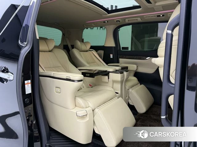 Toyota Elfa 2021 Черный из Китая, фото 2