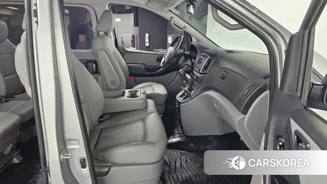 Hyundai The New Grand Starex 2018 Серебряный из Кореи, фото 2