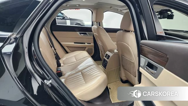 Jaguar XF (X260) 2018 Белый из Кореи, фото 2