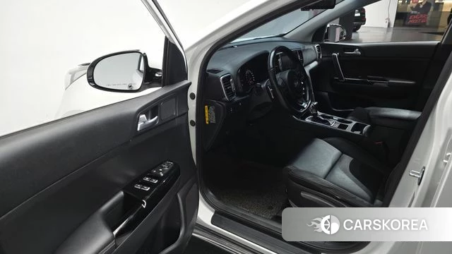 Kia Sportage 4th Generation 2018 Белый из Кореи, фото 2