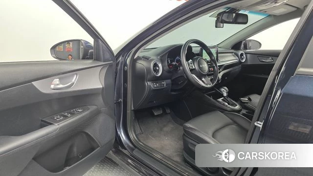 Kia The New K3 2nd generation 2022 Синий из Кореи, фото 2